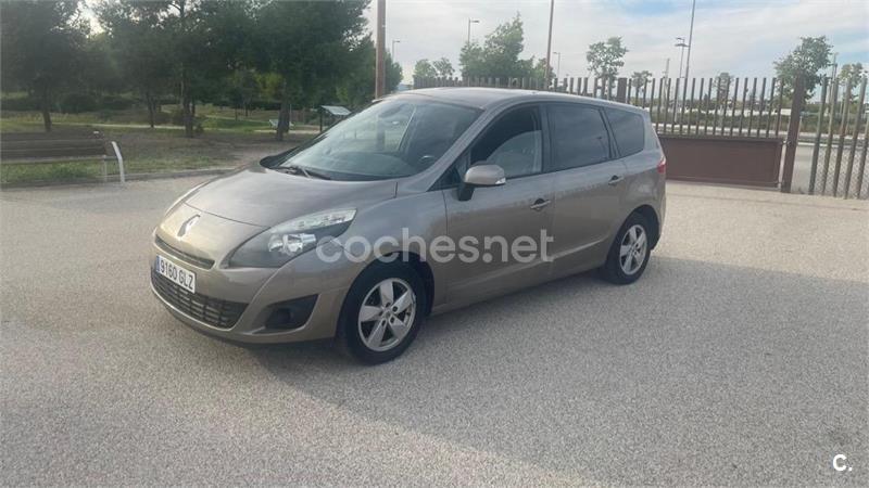 RENAULT Grand Scenic