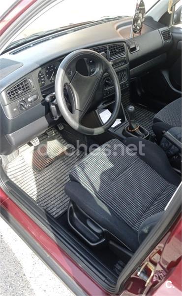 VOLKSWAGEN Vento 2.0 GL AA