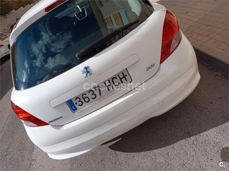 PEUGEOT 207