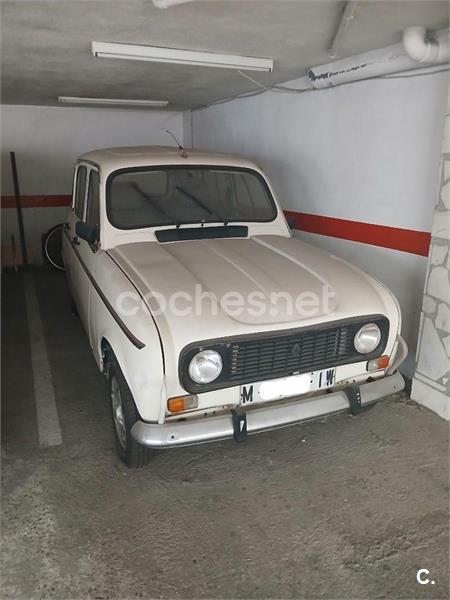 RENAULT R4
