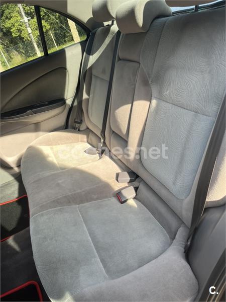 NISSAN Almera 1.8 Luxury