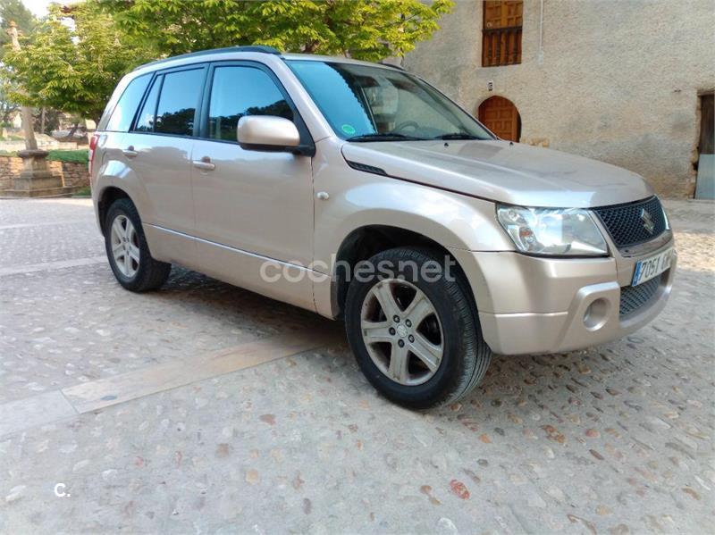 SUZUKI Grand Vitara