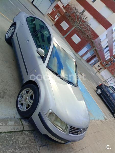 VOLKSWAGEN Passat 1.9 TDI TIPTRONIC VARIANT COMFORTLINE