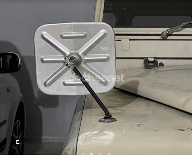 LAND-ROVER Defender
