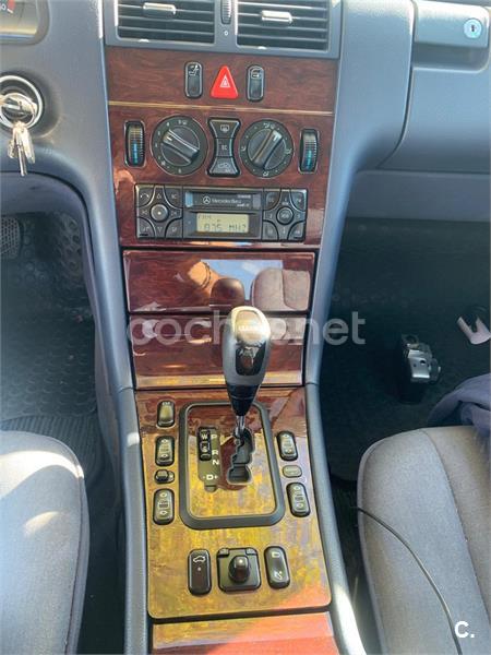 MERCEDES-BENZ Clase E E 220 CDI CLASSIC