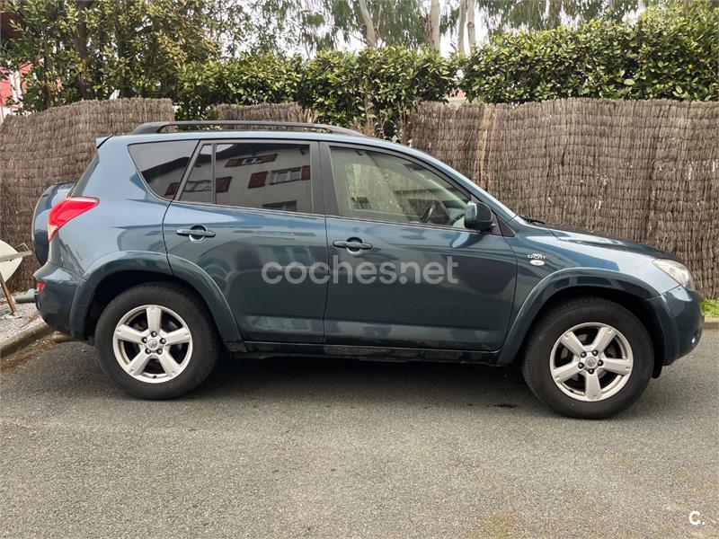 TOYOTA Rav4 2.2 D4D Premium