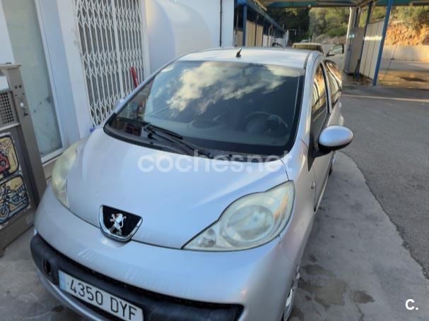 PEUGEOT 107 1.0i Basic