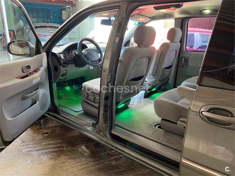 KIA Carnival 2.9 CRDi LX