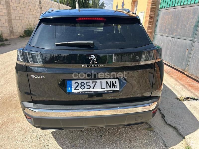 PEUGEOT 3008 1.2 PureTech SS Allure