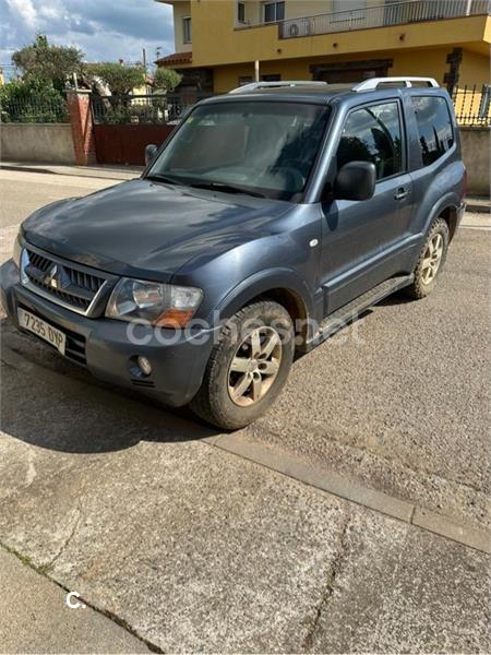 MITSUBISHI Montero