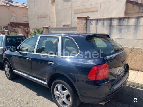 PORSCHE Cayenne -