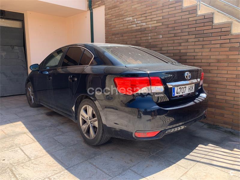 TOYOTA Avensis 120D ADVANCE