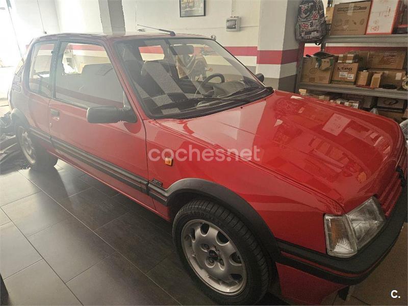 PEUGEOT 205