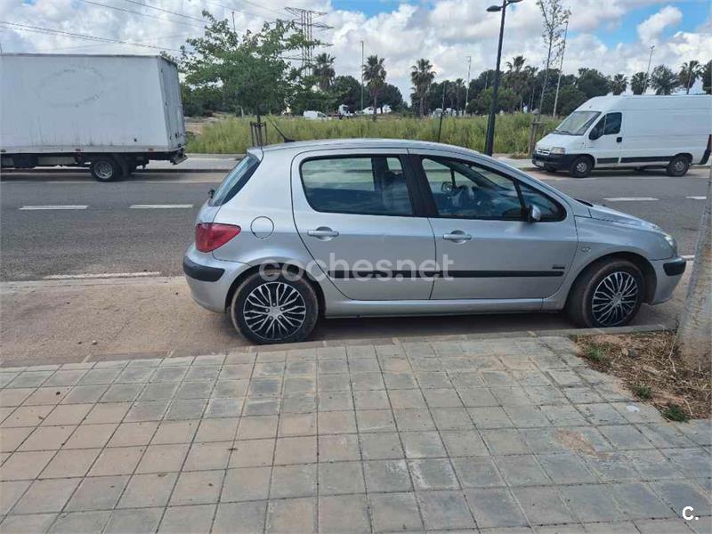 PEUGEOT 307