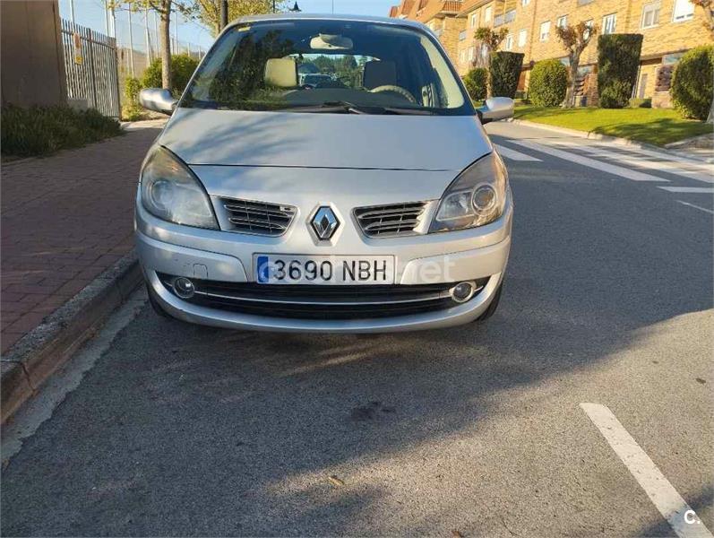 RENAULT Scenic