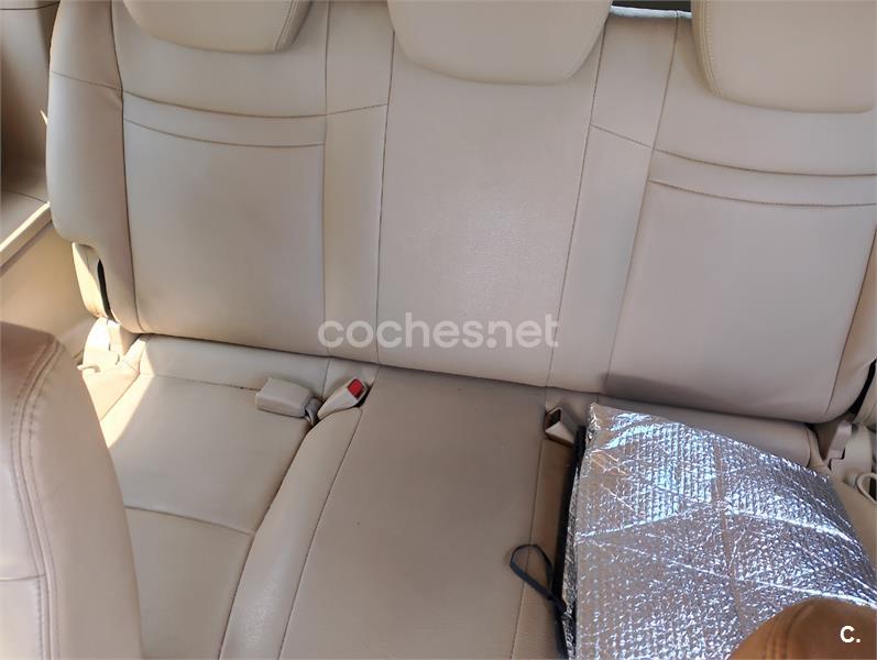 SSANGYONG Rodius 270Xdi Premium Auto