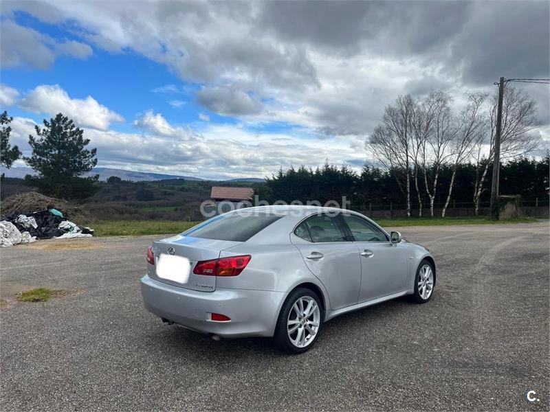 LEXUS IS220d