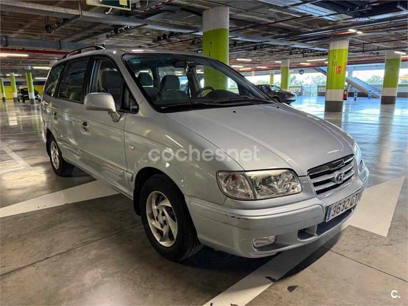 HYUNDAI Trajet 2.0 16v GLS