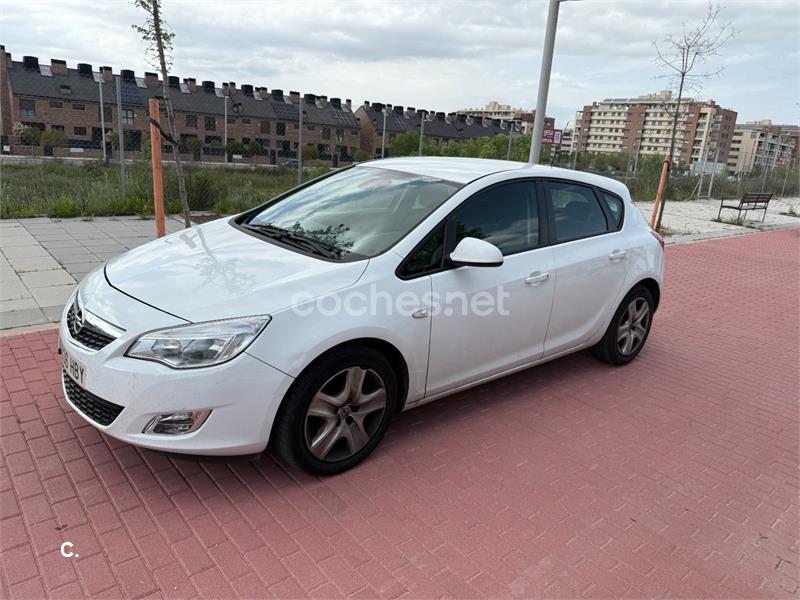 OPEL Astra 1.7 CDTi 110 CV Enjoy