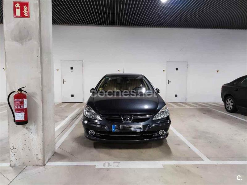 PEUGEOT 607
