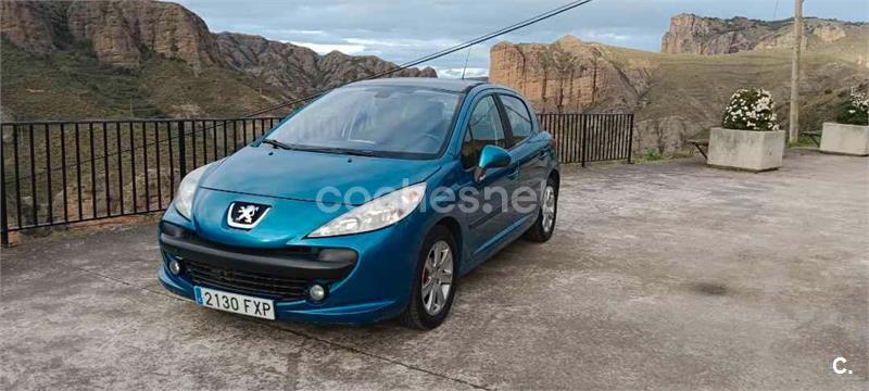 PEUGEOT 207