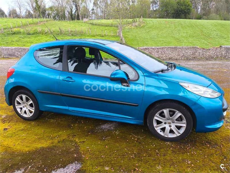 PEUGEOT 207