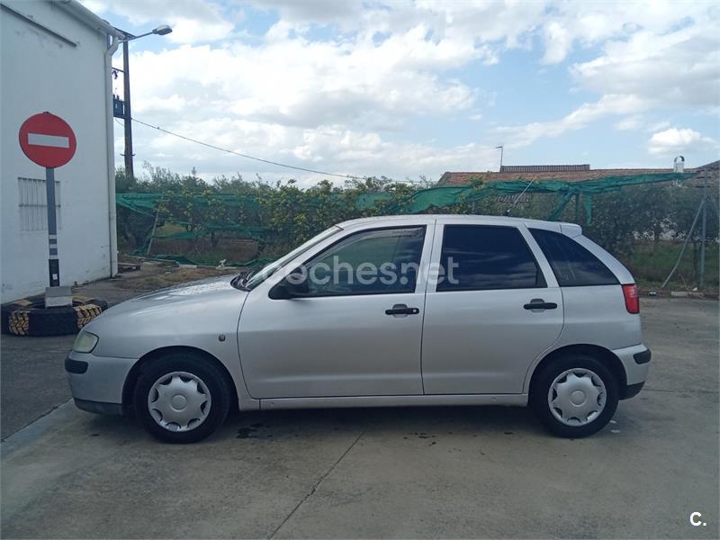 SEAT Ibiza 1.4 16V 75 CV SIGNA
