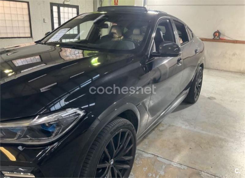 BMW X6 M50i