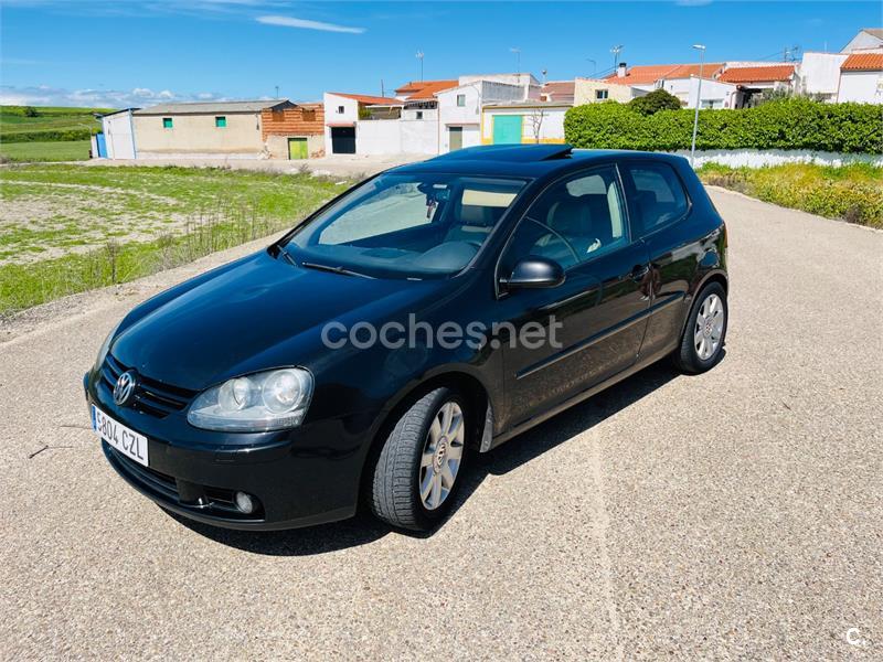 VOLKSWAGEN Golf 2.0.TDI DSG Highline
