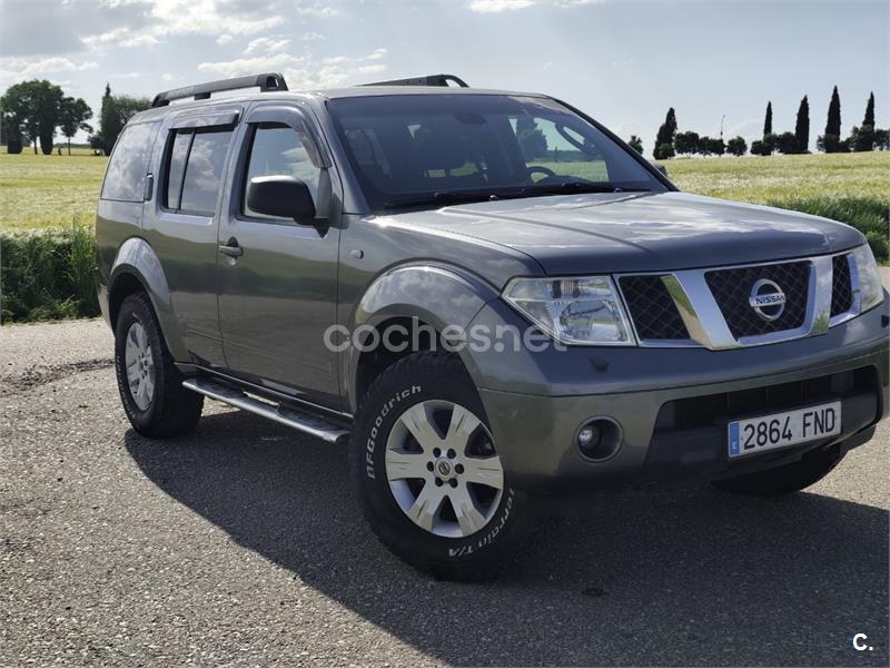 NISSAN Pathfinder 2.5 dCi SE Auto 7 plazas