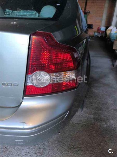 VOLVO S40