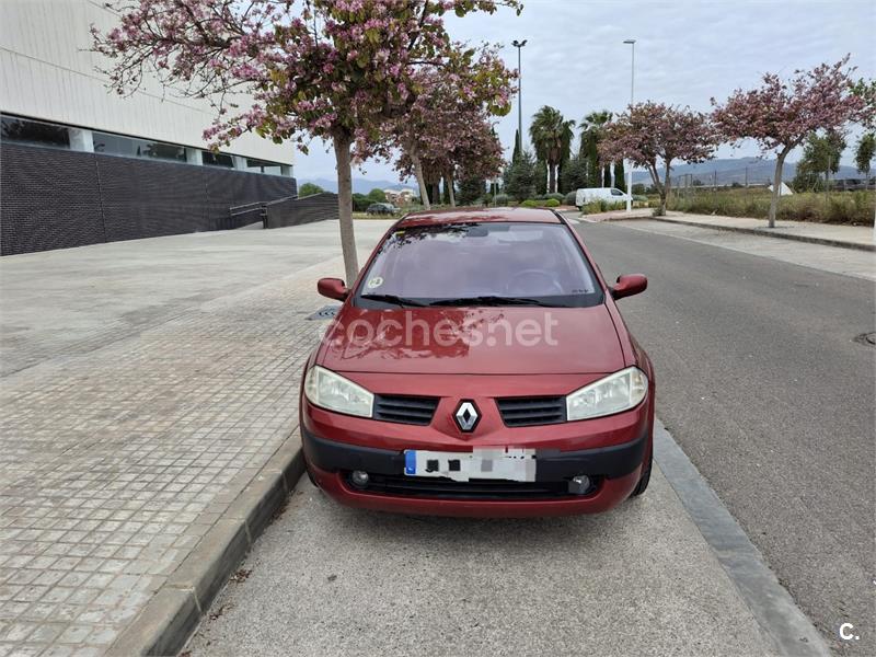RENAULT Megane SEDAN LUXE DYNAMIQUE 1.6 16V