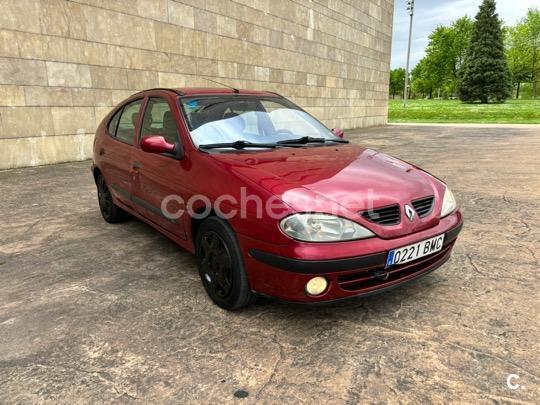 RENAULT Megane