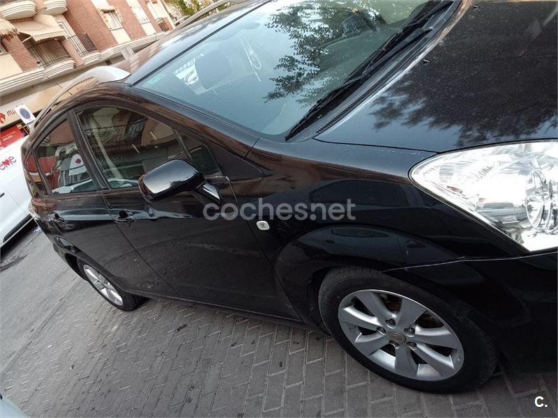 TOYOTA Corolla Verso