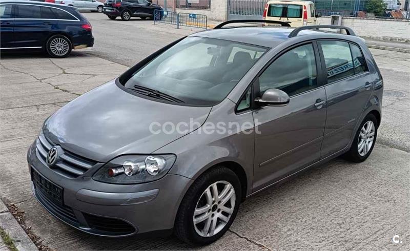 VOLKSWAGEN Golf Plus