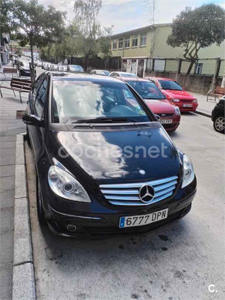 MERCEDES-BENZ 200