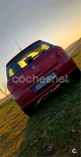 PEUGEOT 307