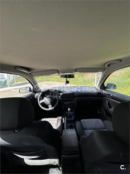 VOLKSWAGEN Passat 1.9 TDi Trendline