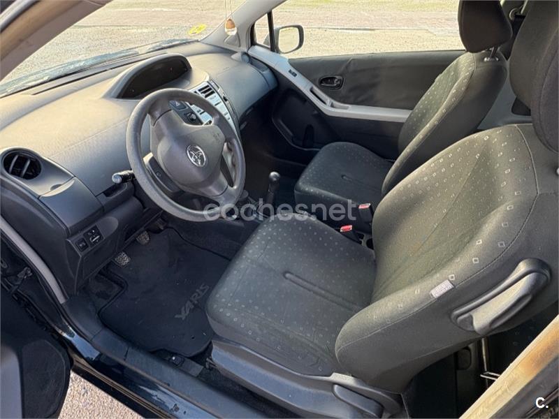 TOYOTA Yaris 1.3 VVTi Yaris