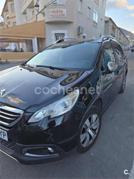 PEUGEOT 2008 Style 1.2 VTi 82