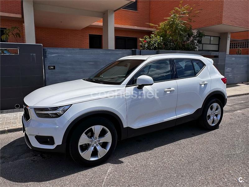 VOLVO XC40 1.5 T3 Momentum Pro