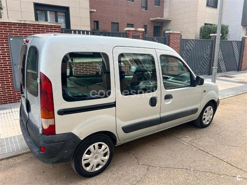 RENAULT Kangoo
