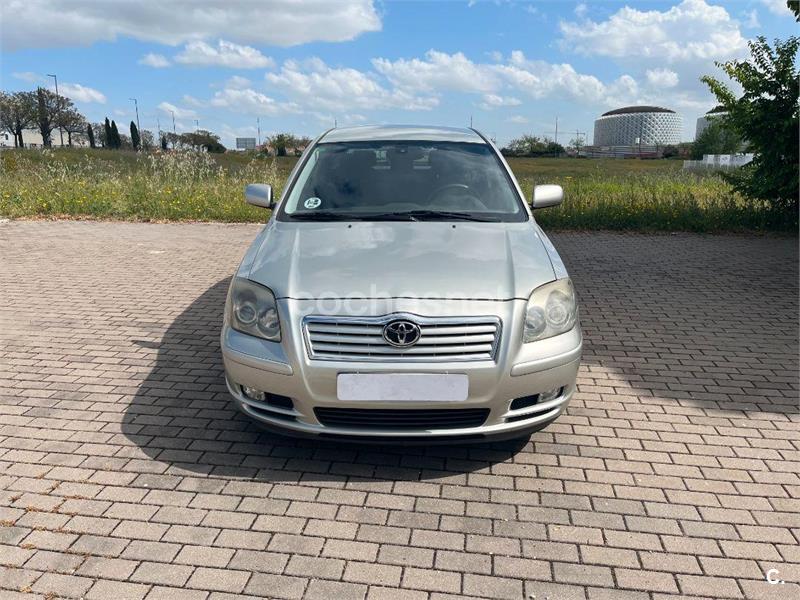 TOYOTA Avensis