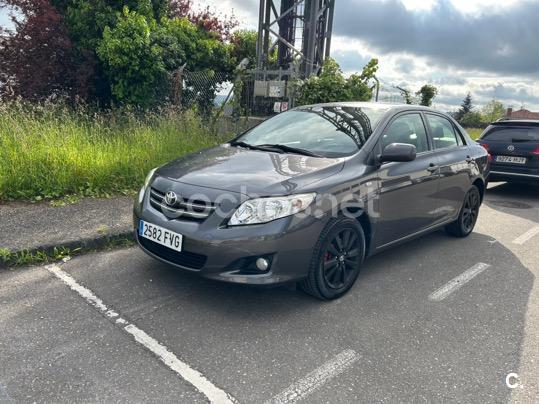 TOYOTA Corolla Sedan