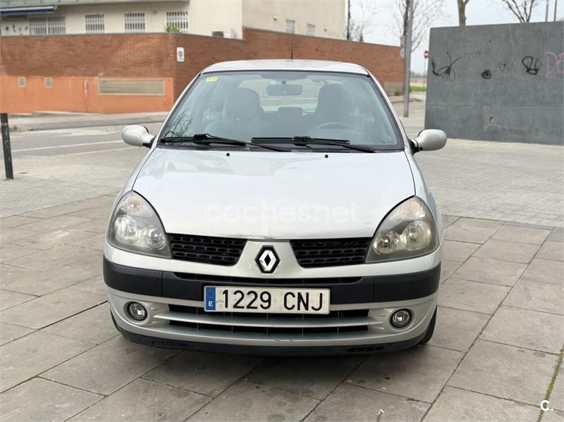 RENAULT Clio Confort Dynamique 1.4 16v