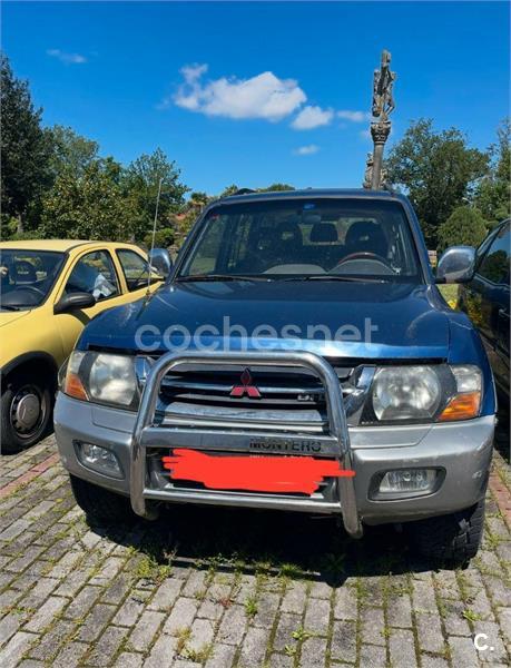 MITSUBISHI Montero