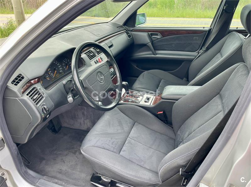 MERCEDES-BENZ Clase E E 240 ELEGANCE