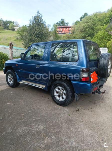 MITSUBISHI Montero