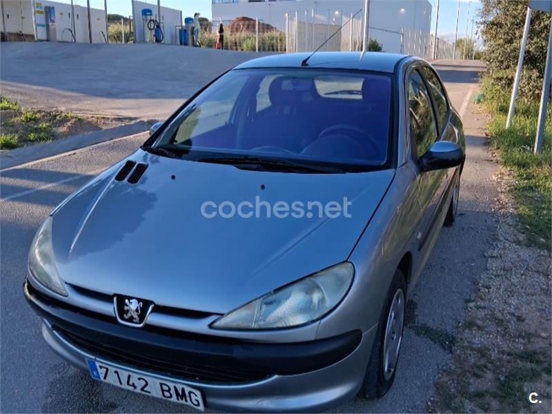 PEUGEOT 206 XR 75