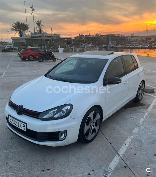 VOLKSWAGEN Golf 2.0 TSI DSG 6 vel GTI